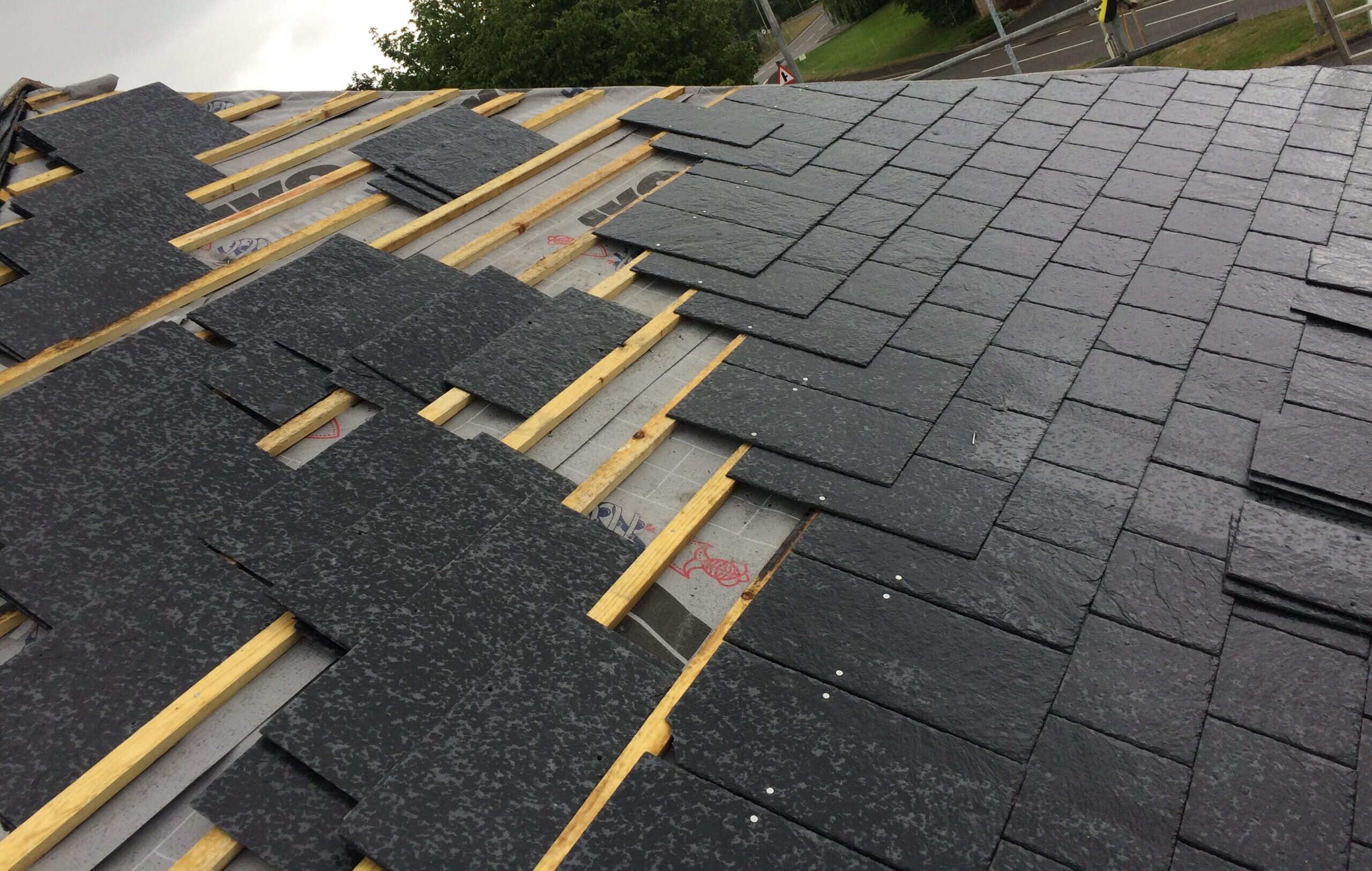 https://quinnroofing.co.uk/wp-content/uploads/2024/07/760281c2-73c0-4937-b787-f7522c0ca6d0.zgzylc-scaled-e1746782796277.jpeg